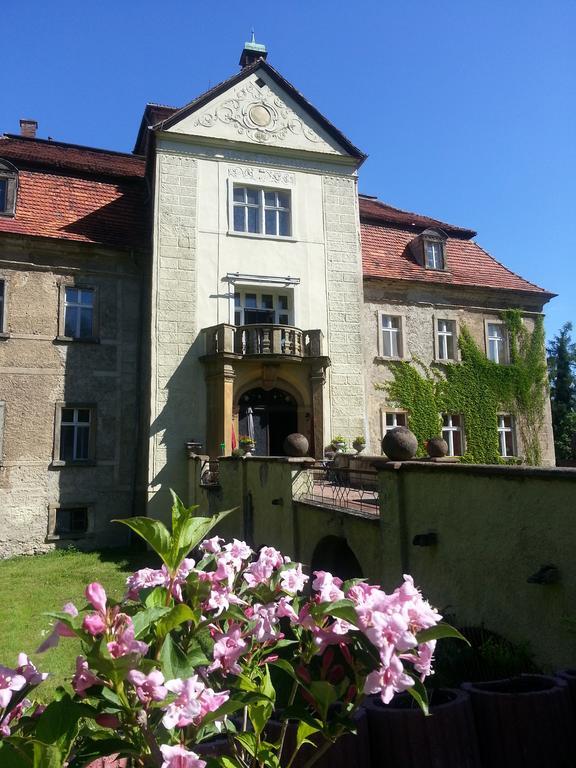 Palac Jastrowiec Exterior foto