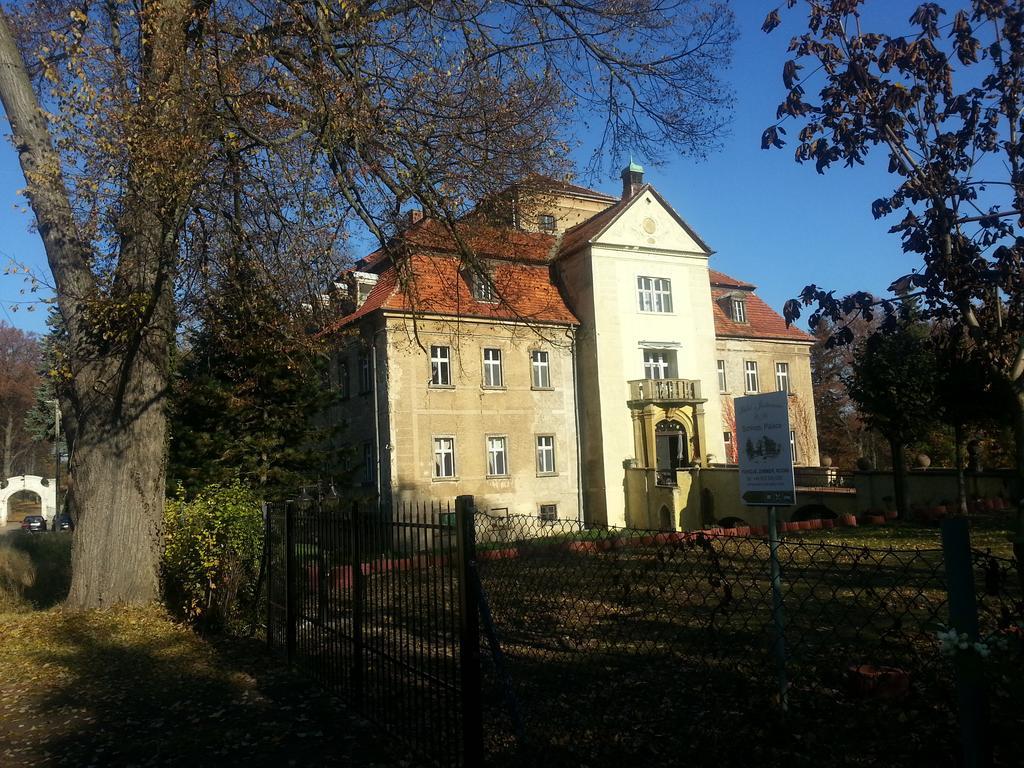Palac Jastrowiec Exterior foto
